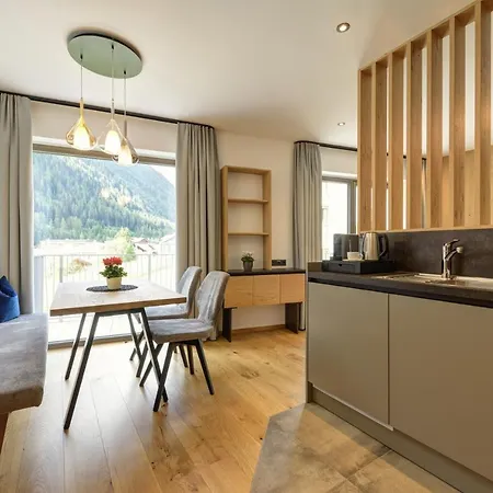 Haus St Anton - Incl Gratis Premium Sommerkarte Sankt Anton am Arlberg Exterior photo