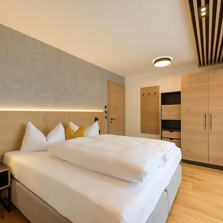 Haus St Anton - Incl Gratis Premium Sommerkarte Sankt Anton am Arlberg Exterior photo