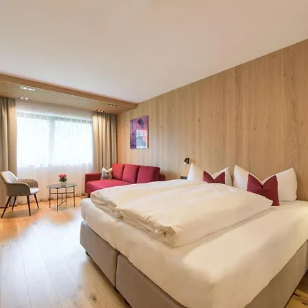Haus St Anton - Incl Gratis Premium Sommerkarte Sankt Anton am Arlberg Exterior photo