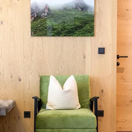 Haus St Anton - Incl Gratis Premium Sommerkarte Sankt Anton am Arlberg Exterior photo