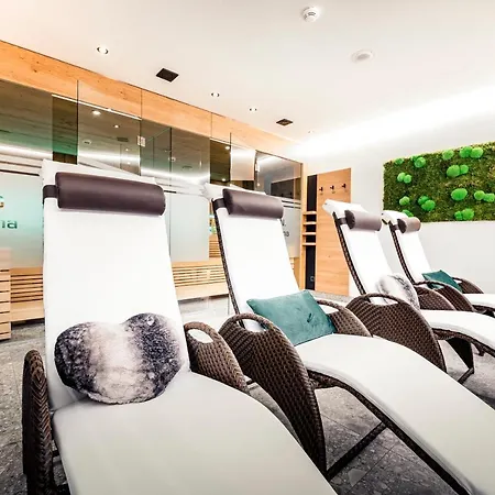 Haus St Anton - Incl Gratis Premium Sommerkarte Sankt Anton am Arlberg Exterior photo